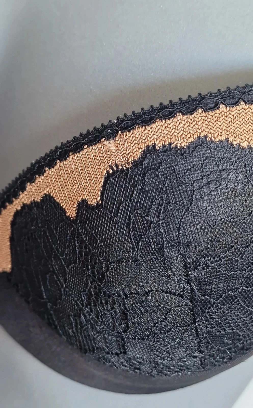 Pomm'Poire kanten beha zwart & nude 90C – Zeer weinig gedragen – photo 10